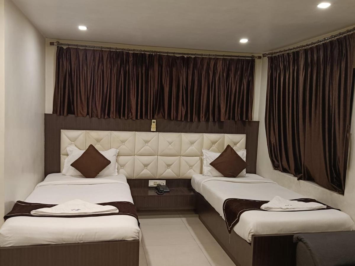 Sheldon Hotel Kolkata Exterior photo