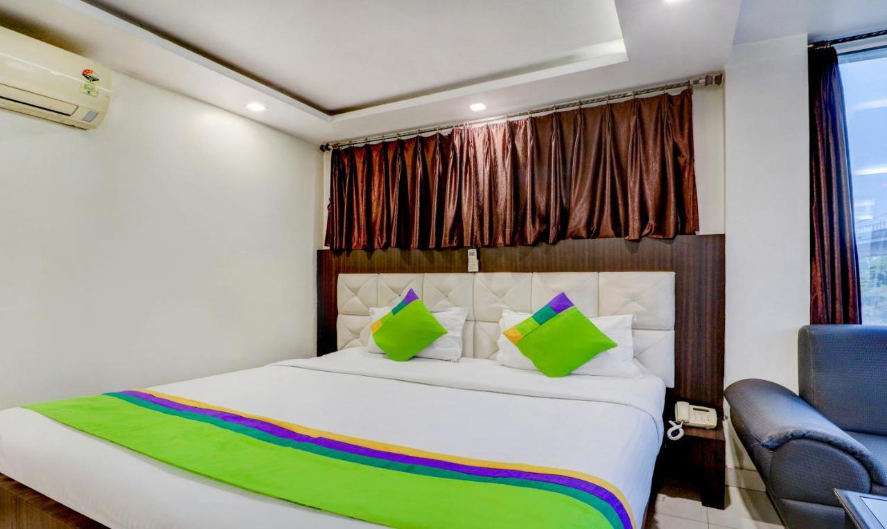 Sheldon Hotel Kolkata Exterior photo